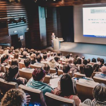 Como Organizar um Evento Corporativo de Sucesso: Dicas e Estratégias